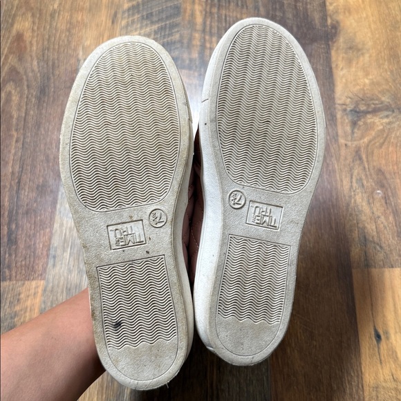 Time and Tru Pink Quilted Slip-On Sneakers - Picture 3 of 4